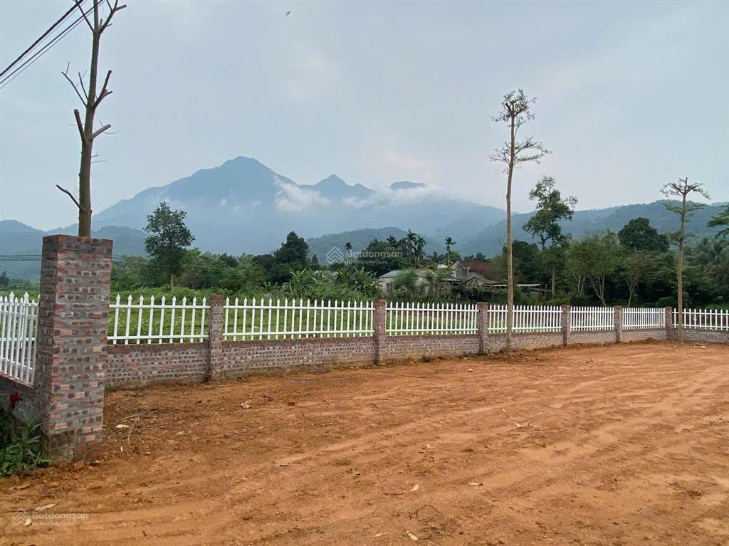 Bán nhanh lô đất nghỉ dưỡng 456m2.sẵn sổ,view núi,bám suối,vị trí đẹp