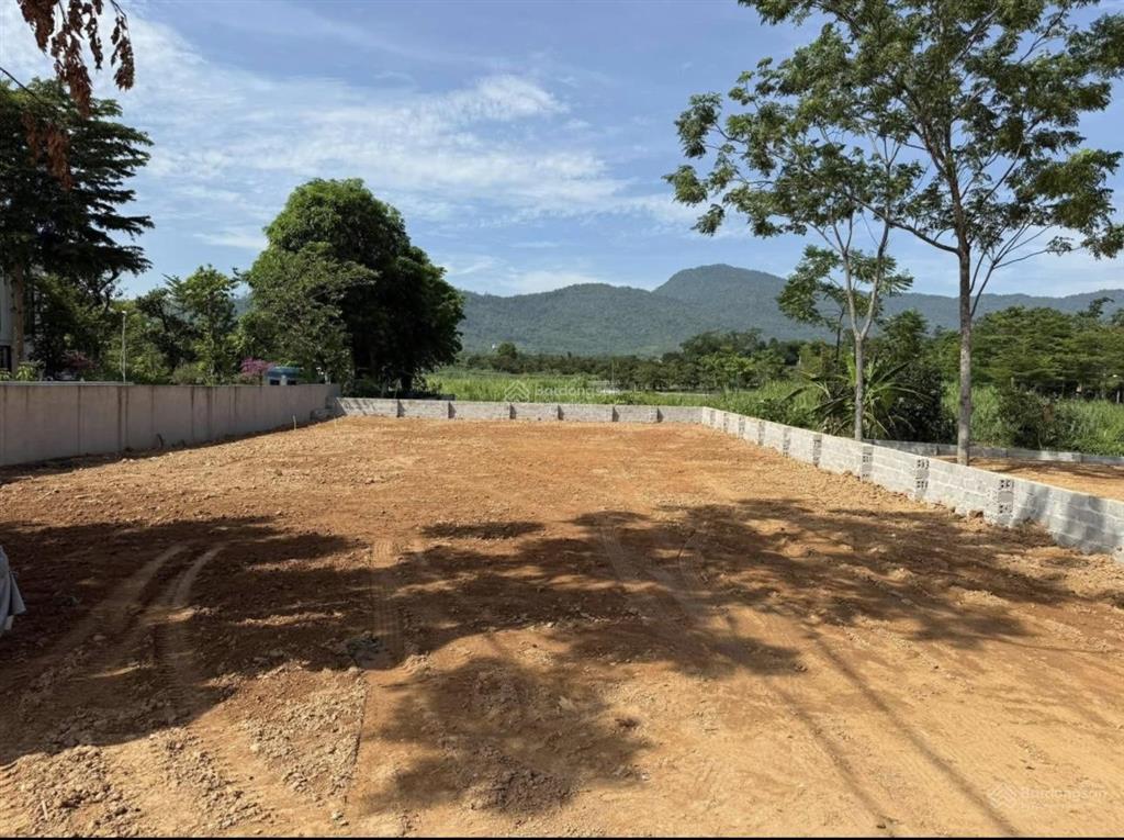 3 tỷ sở hữu ngay lô đất đẹp 387m², có 150m thổ cư, vị trí đẹp view núi bám cánh đồng