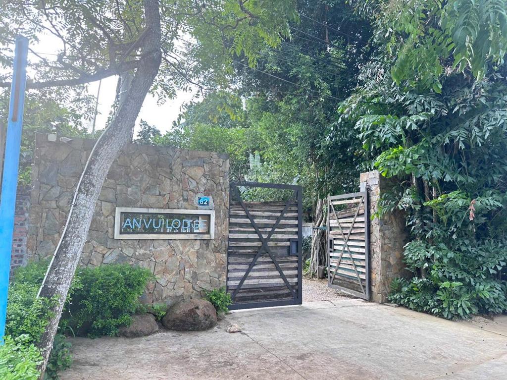 Bán đất trục chính xã yên bài, mặt tiền 15m, nở hậu, vị trí đẹp sầm uất, view núi đẹp
