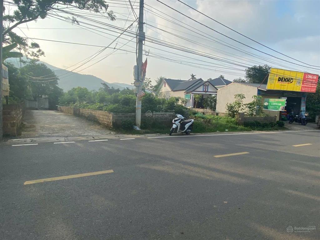 Bán đất trục chính xã yên bài, mặt tiền 15m, nở hậu, vị trí đẹp sầm uất, view núi đẹp
