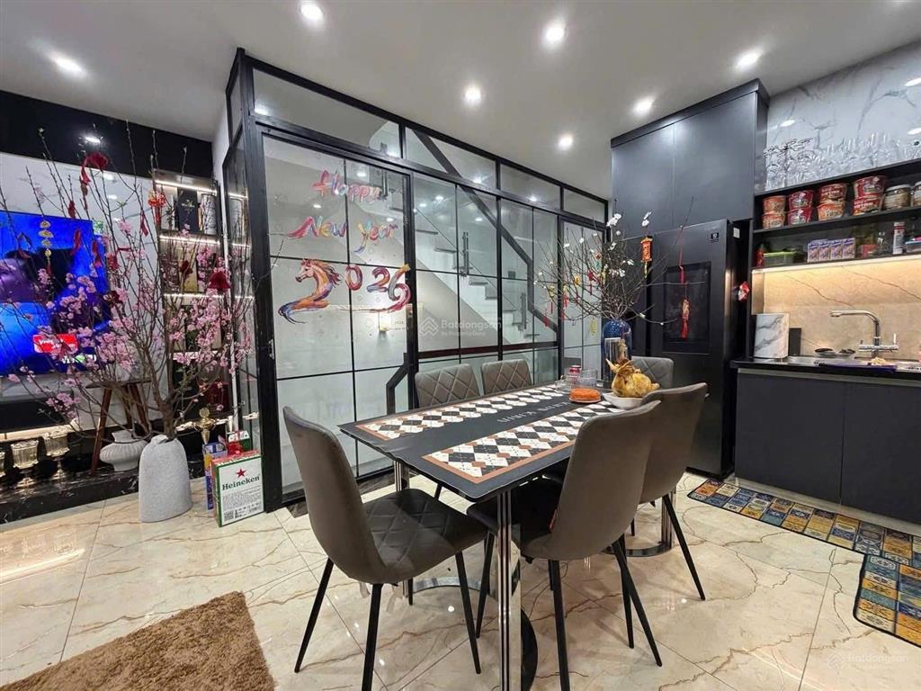 Cho thuê nhà đức giang, long biên 74m x6t, 18 tr/th