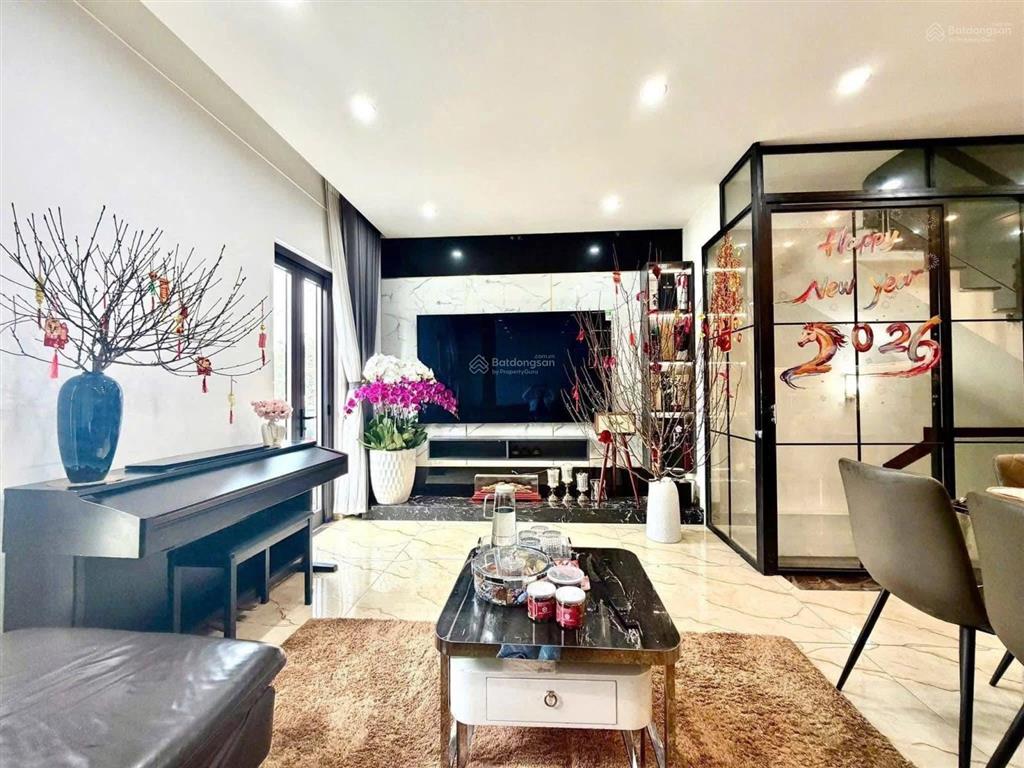 Cho thuê nhà đức giang, long biên 74m x6t, 18 tr/th