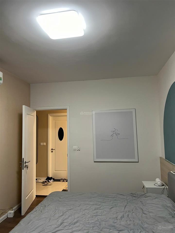 Chính chủ bán căn 2pn giá tốt imperia sky garden minh khai  hai bà trưng  em đức 0982 869 ***