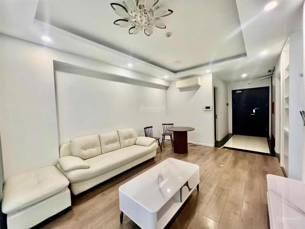Cho thuê căn hộ 2pn  2wc đẹp và giá hời imperia sky garden   em đức 0982 869 ***