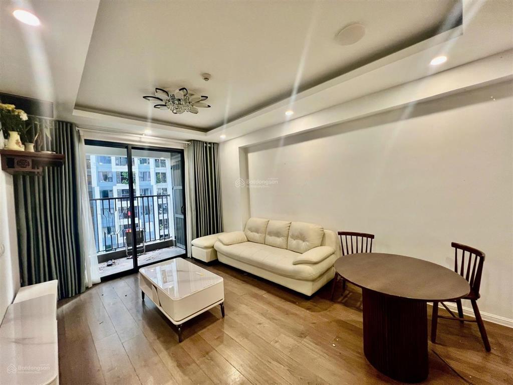 Cho thuê căn hộ 2pn  2wc đẹp và giá hời imperia sky garden   em đức 0982 869 ***
