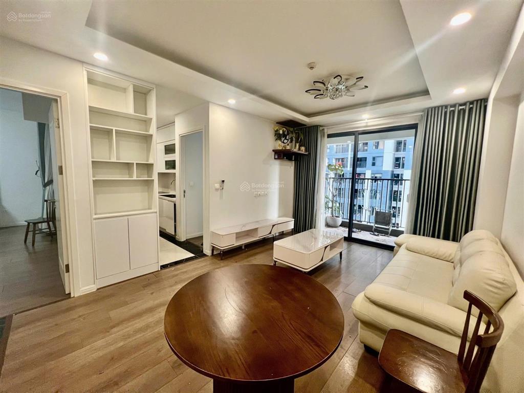 Cho thuê căn hộ 2pn  2wc đẹp và giá hời imperia sky garden   em đức 0982 869 ***