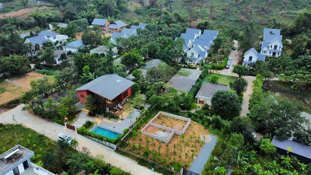 Bác nào tìm đất xây biệt thự nghỉ dưỡng view hồ không thể bỏ qua lô đất này