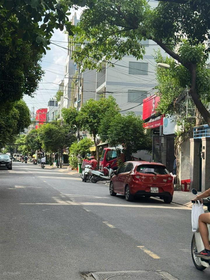 Tòa nhà mt đường yên thế  hồng hà, p2, q. tân bình. 8 x 16m 5 tầng hđt 100tr đoạn đẹp giá 33 tỷ