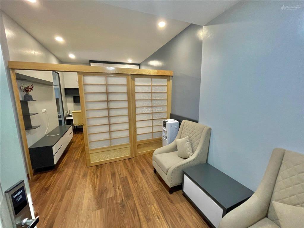 Cho thuê căn hộ đầy đủ tiện nghi tại vị trí đắc địa ở trung tâm quận ba đình