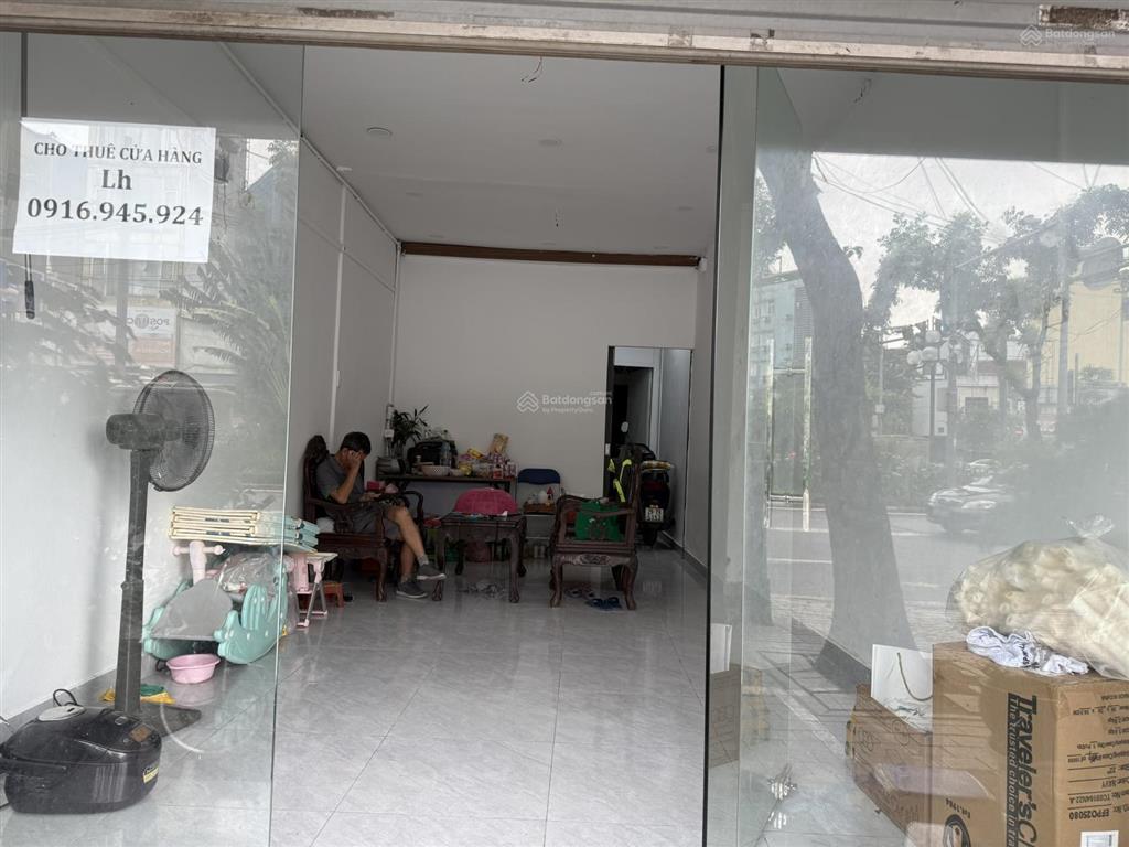 Chính chủ cho thuê mặt bằng kinh doanh tầng 1, 132 giảng võ, đối diện ga cát linh