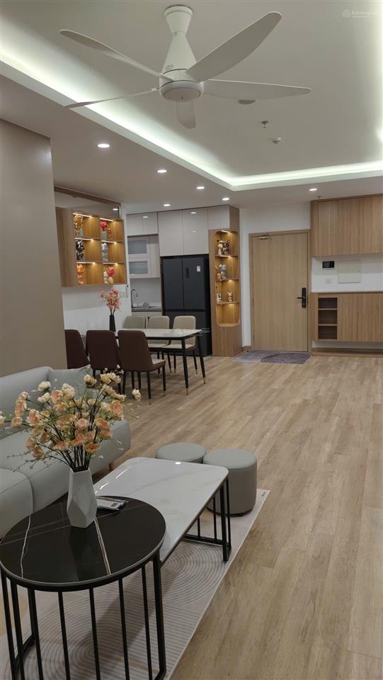 Chính chủ bán gấp căn 3pn dt 100m2 giá 6,5tỷ bao phí view đông nam thành phố  0941 915 ***