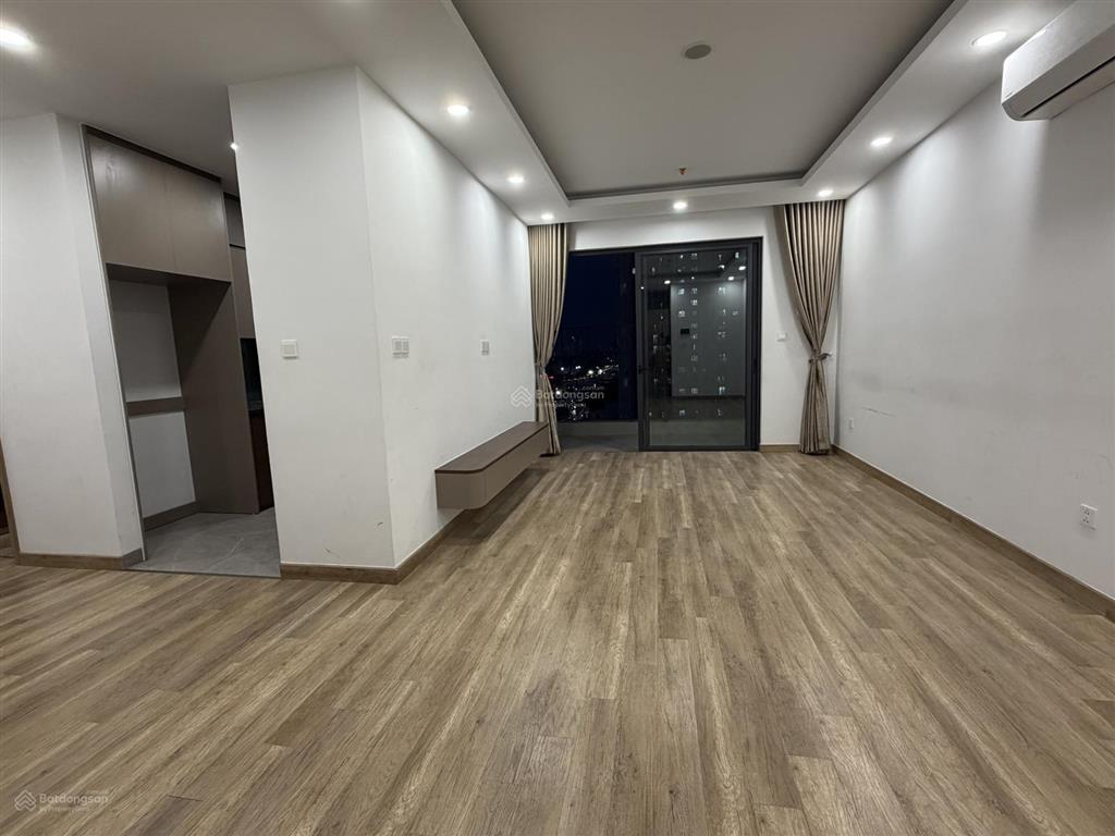 Chính chủ cần cho thuê căn hộ 3pn, 2vs full toàn bộ nội thất giá rẻ chỉ 11tr/tháng cc the wisteria
