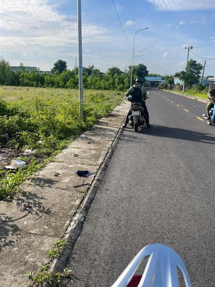 Còn duy nhất lô f0 mặt tiền đường nhựa thuộc tam phước  long đất  brvt diện tích ngang 5 x 44m