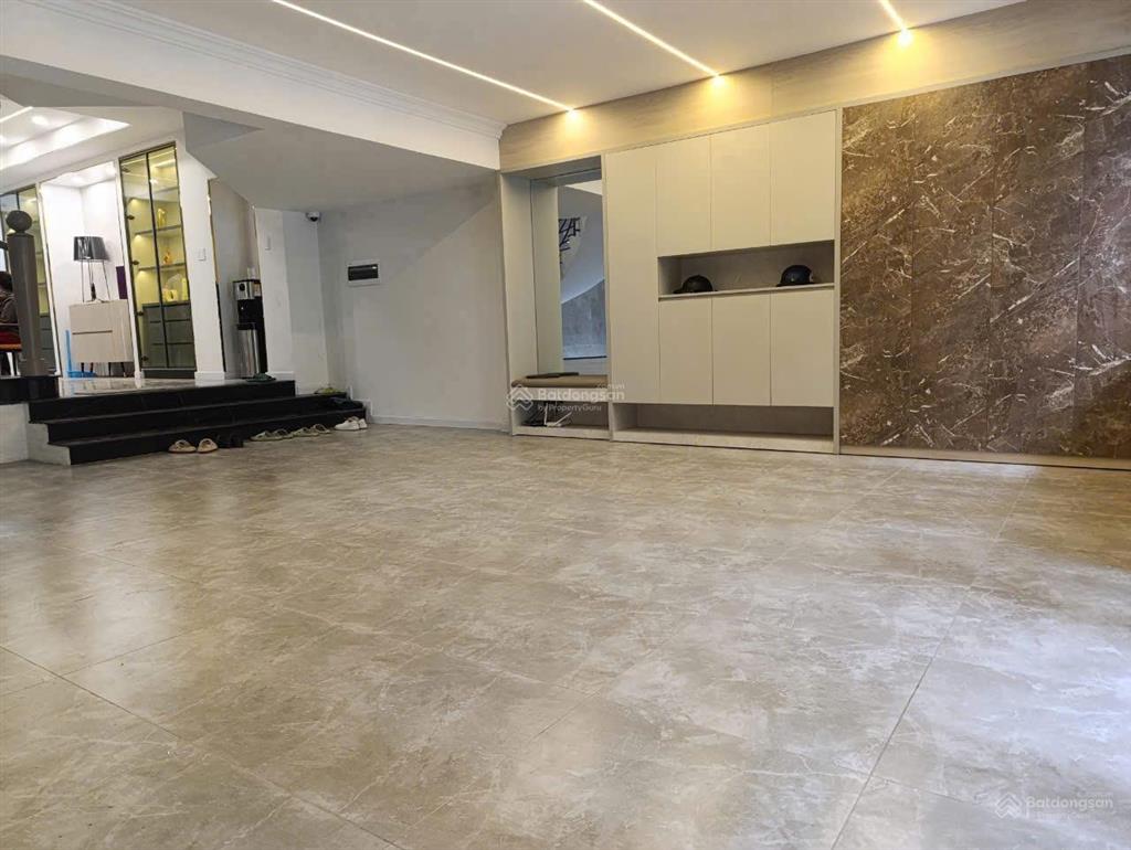 Cần cho thuê villa ngang 6m hxh 309/2b nguyễn văn trỗi p.2 q.tân bình