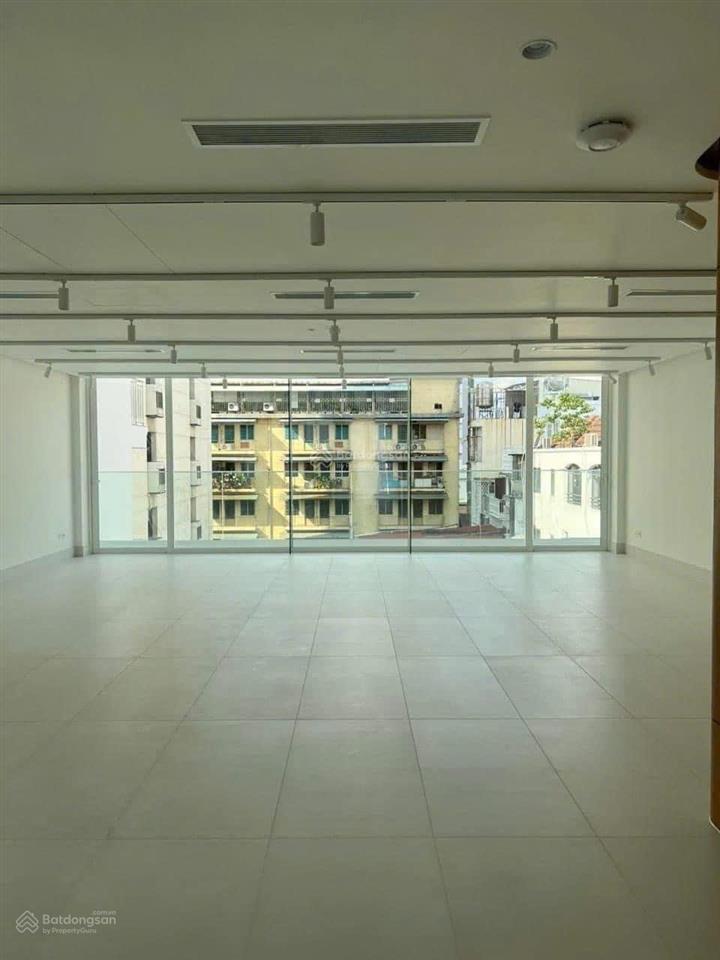 Cho thuê toà nhà mặt tiền đường phan đăng lưu p. 1 q. phú nhuận ngay phan xích long