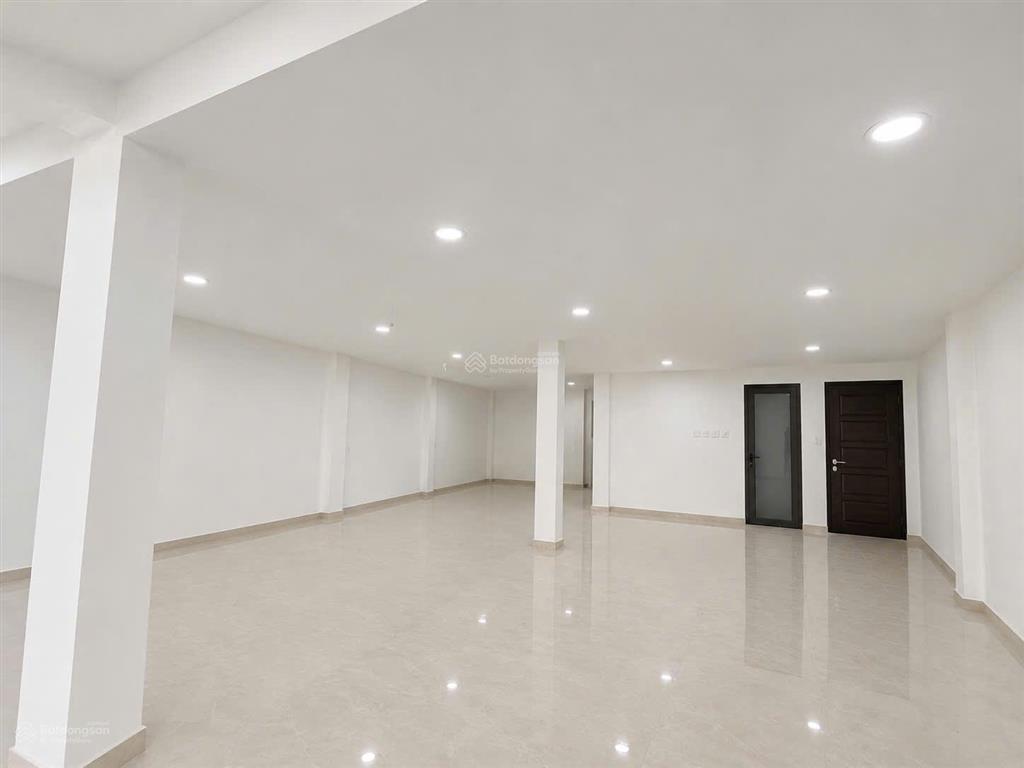 Cần cho thuê mt 281a huỳnh văn bánh, p. 11 q. phú nhuận gần khúc lê văn sỹ  hồ biểu chánh