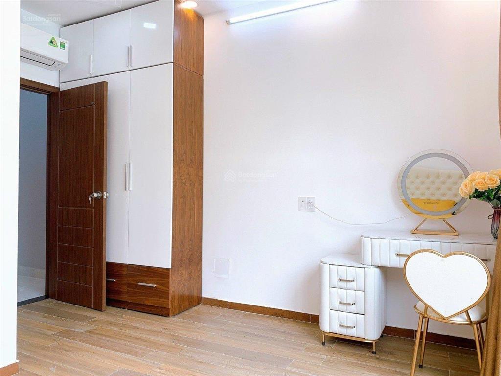 Cần cho thuê nhà mt 72a đinh công tráng, p.tân định, quận 1 thông ra hai bà trưng điện biên phủ.