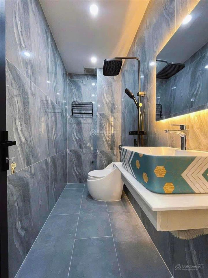 Cho thuê nhà mt 524c đường 3/2, phường 14, quận 10 thông ra nguyễn tri phương  thành thái