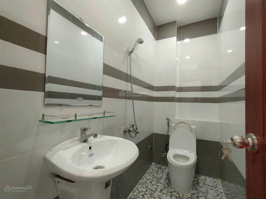 Cần cho thuê nhà mt 38a cửu long, phường 15, quận 10 ngay khu trung tâm cư xá bắc hải