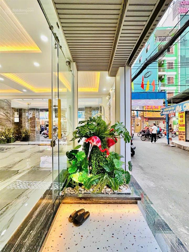 Cần cho thuê nhà mt 68b trần quang khải, p. tân định, quận 1 thông ra võ thị sáu  hai bà trưng