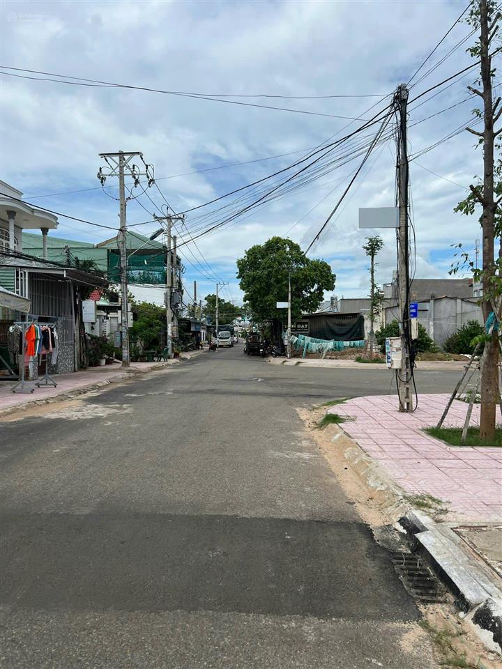 Bán lô đất 2 mặt tiền đường hiền vương  phường thanh hải  tp phan thiết