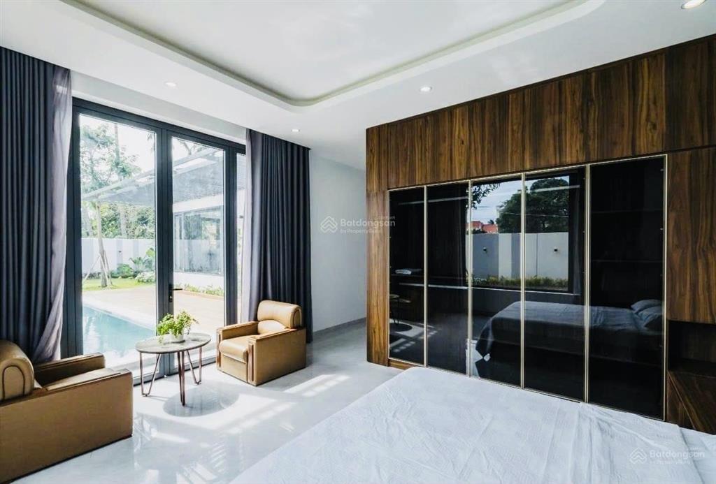 Bán căn góc villa sân vườn  phường mũi né  tp phan thiết. gần khu bờ kè hải sản, kinh doanh tốt