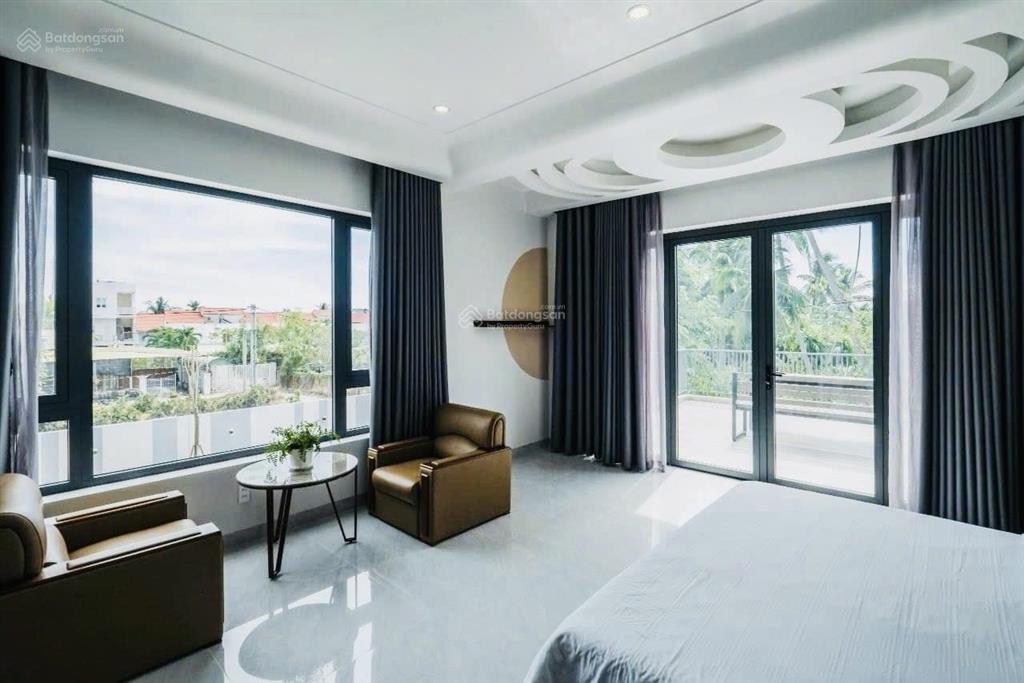 Bán căn góc villa sân vườn  phường mũi né  tp phan thiết. gần khu bờ kè hải sản, kinh doanh tốt