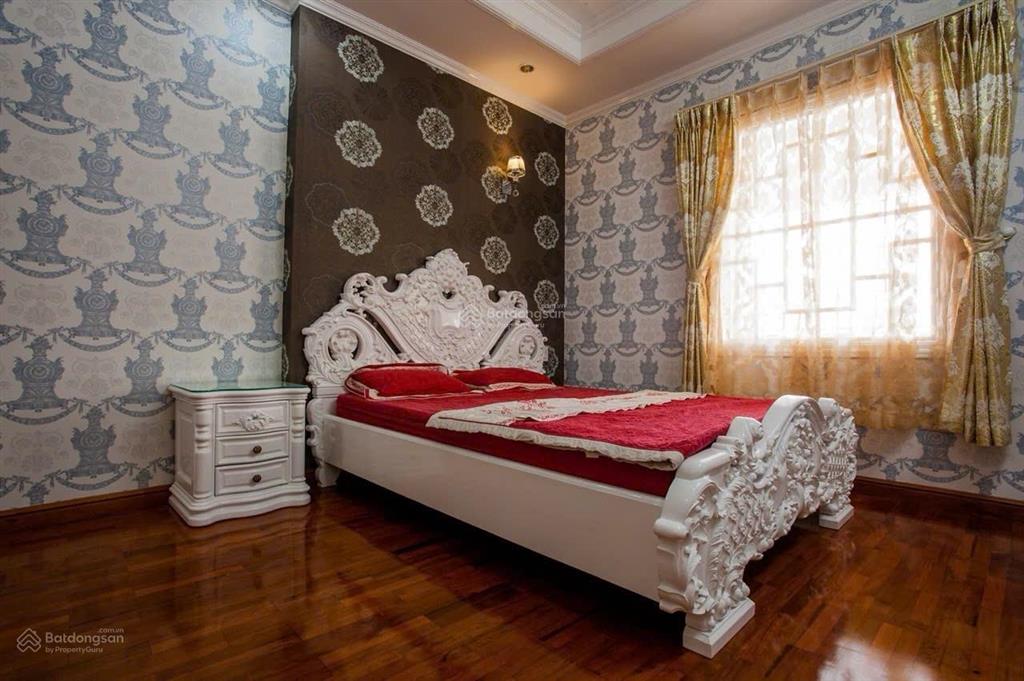 Bán nhà mặt tiền thoại ngọc hầu, 362m2 , 5 lầu, 9pn , thang máy , 58 tỷ
