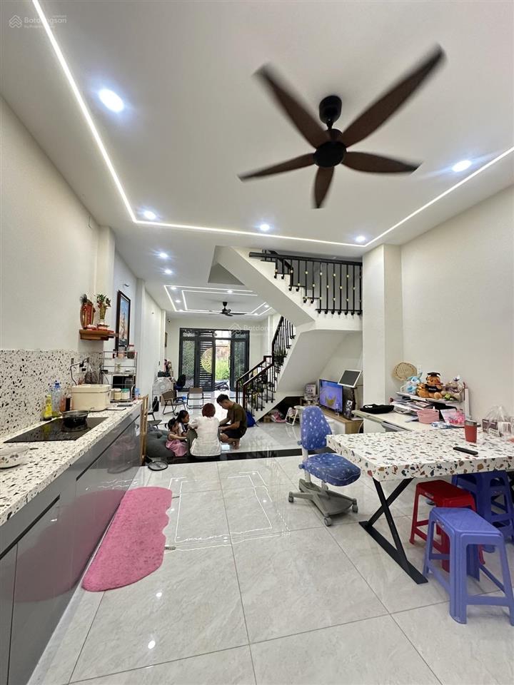 Bán nhà quận 8, kdc phú lợi , 4 lầu , 3pn , 67m2 chỉ 6,3 tỷ