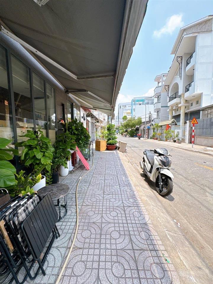 Bán nhà mặt tiền, lô gốc ngay tùng thiện vương q8, 6 lâu chỉ 12,8 tỷ