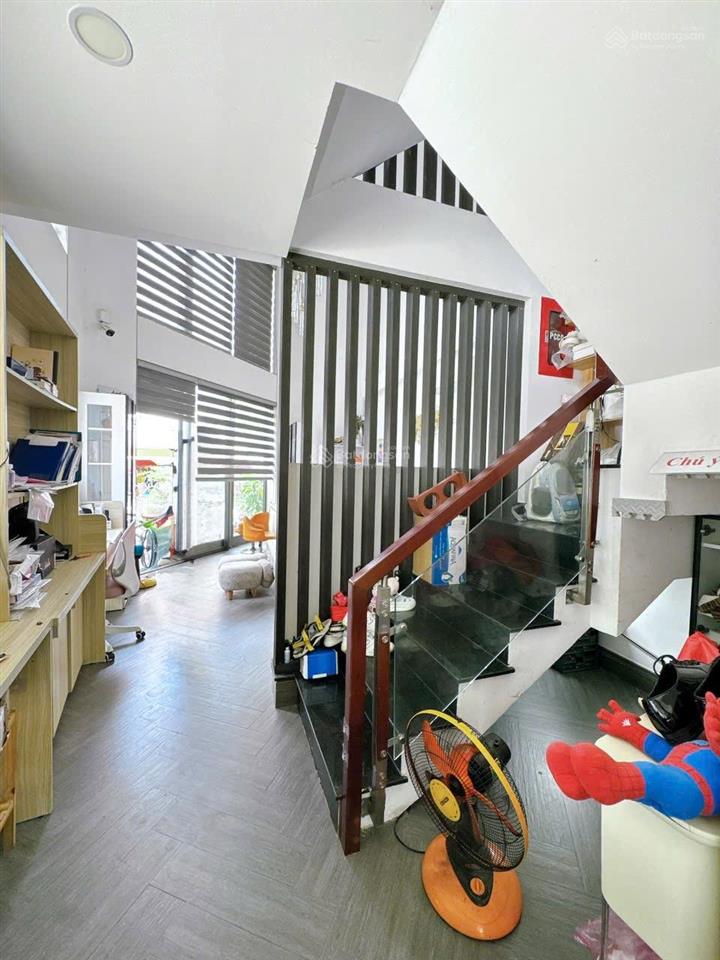 Bán nhà mặt tiền, lô gốc ngay tùng thiện vương q8, 6 lâu chỉ 12,8 tỷ