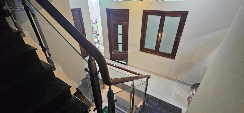 Bán biệt thự phong phú, gần bến xe q8 , 3 lầu , 7x120 chỉ 17,5 tỷ