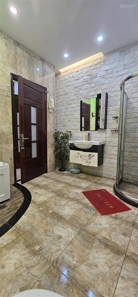 Bán biệt thự phong phú, gần bến xe q8 , 3 lầu , 7x120 chỉ 17,5 tỷ