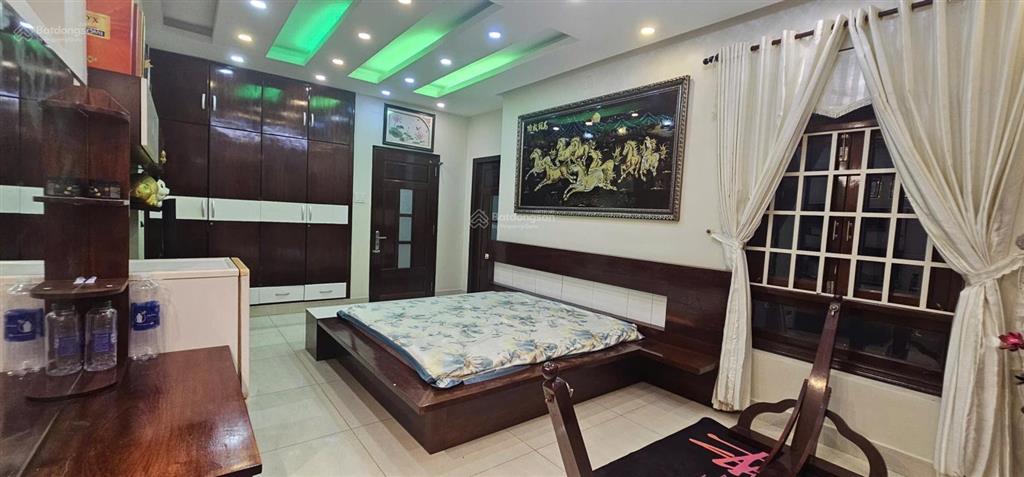 Bán biệt thự phong phú, gần bến xe q8 , 3 lầu , 7x120 chỉ 17,5 tỷ