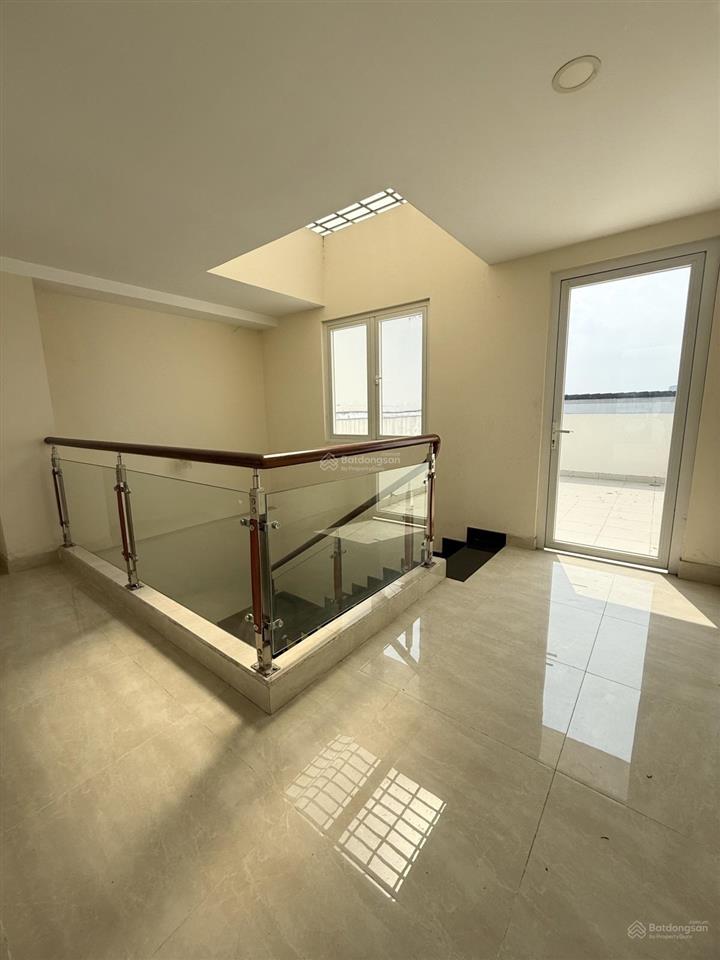 Bán nhà quận 8, mặt tiền lê bôi , 5 lầu, 91m2 chỉ 11 tỷ