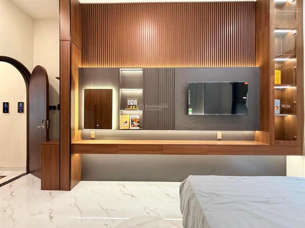Bán chdv quận 10, 4 tầng 10 phòng, 1, penthouse, thu nhập khoán 100tr/th, chỉ 25,7 tỷ