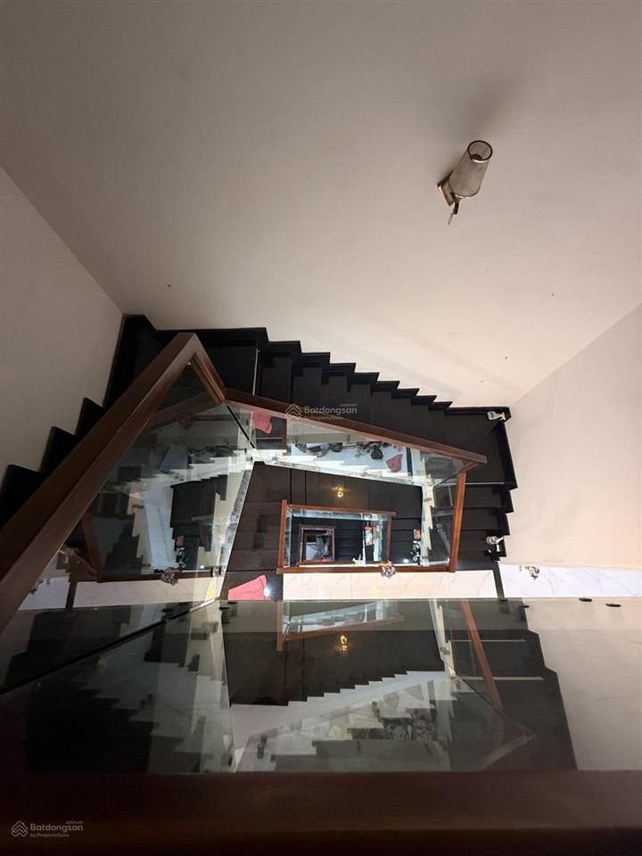 Bán nhà mặt tiền hưng phú quận 8, chỉ 11,3 tỷ nhà 5 lầu, 5pn , 42m2