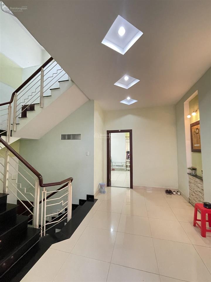 Bán nhà mặt tiền quận 8, khu tạ quang bửu, phường 5 , 3 lầu, 120m2 chỉ 24 tỷ