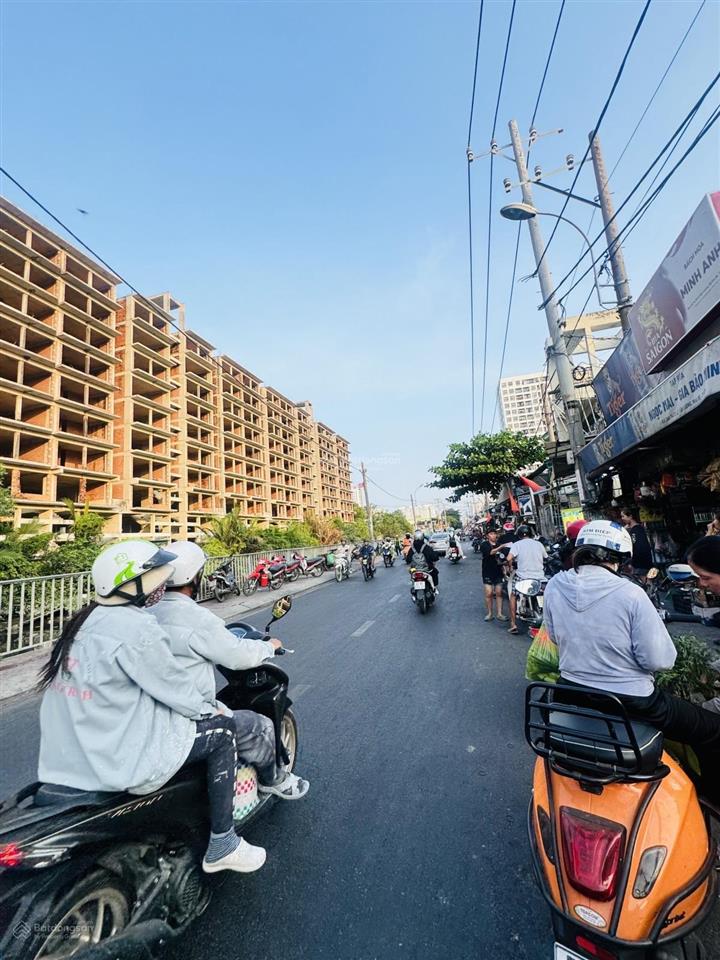 Bán nhà mặt tiền lê văn lương , ngay hagl 336m2 , ngang 7,2 x53 chỉ 41,9 tỷ