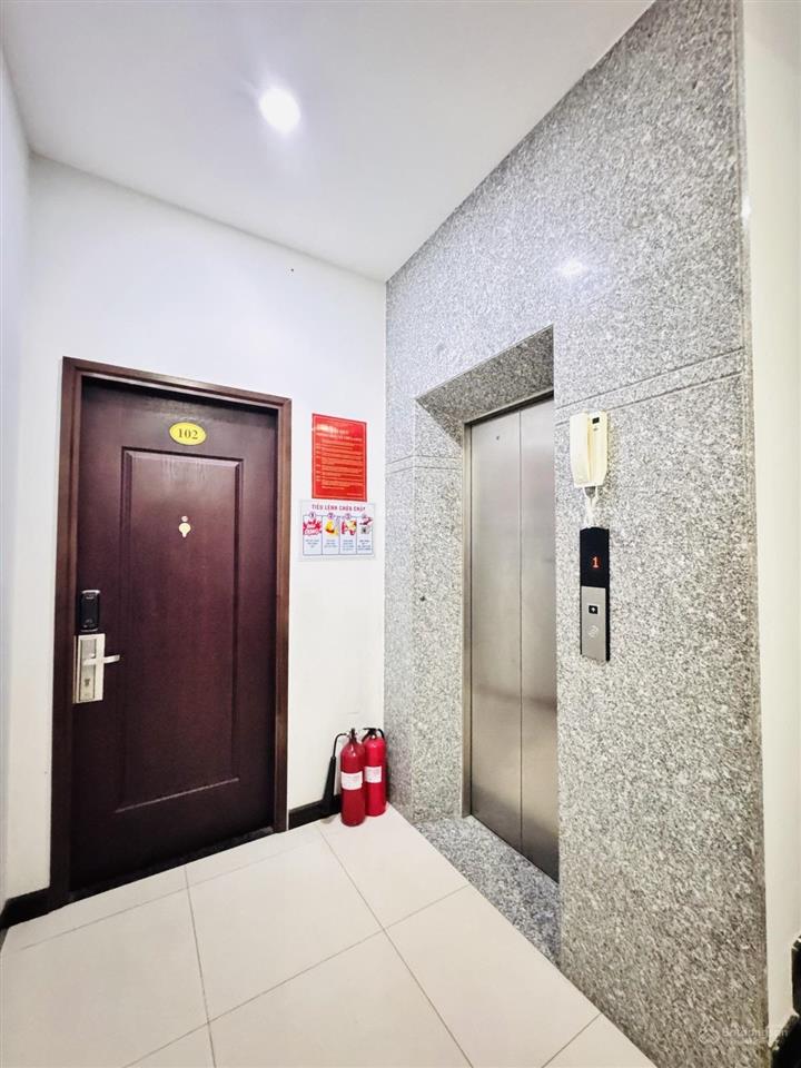Bán nhà mặt tiền quận 7, 5 lầu, 237m2 ngang 7m chỉ 42 tỷ