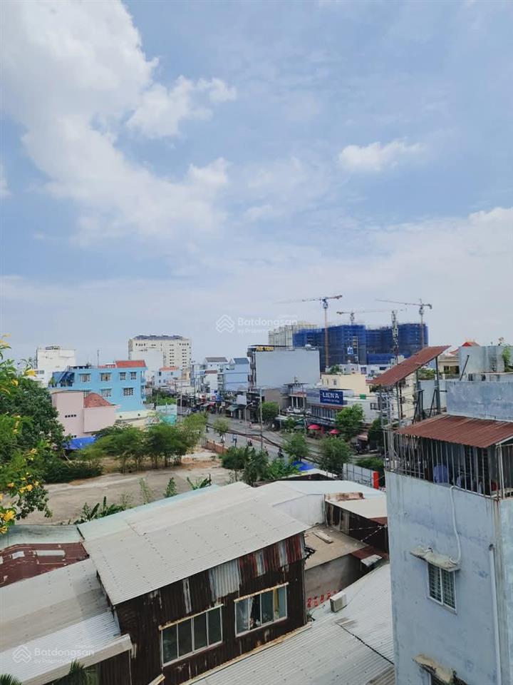 Bán nhà hxh , lô gốc quận 7 , 4 lầu, 4 pn , ngang 4,8m chỉ 9 tỷ