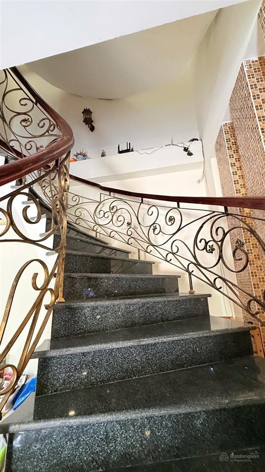 Bán biệt thự 4 lầu 164m2 , 6pn , kdc phong phú, gần bến xe q8 chỉ 17,5 tỷ