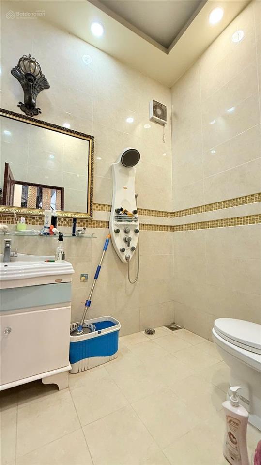 Bán biệt thự 4 lầu 164m2 , 6pn , kdc phong phú, gần bến xe q8 chỉ 17,5 tỷ