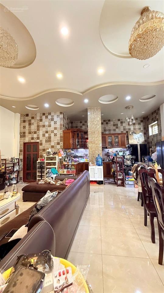 Bán biệt thự 4 lầu 164m2 , 6pn , kdc phong phú, gần bến xe q8 chỉ 17,5 tỷ