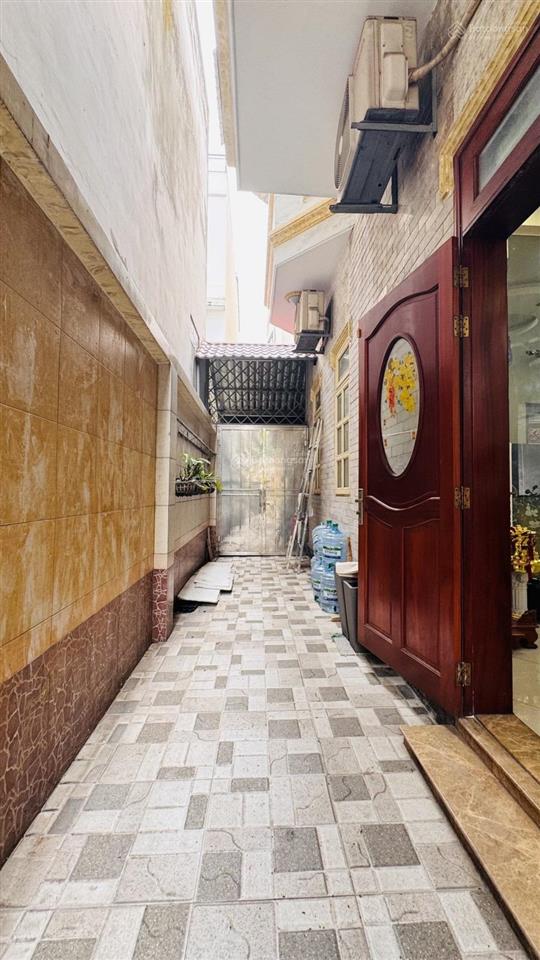Bán biệt thự khu tên lửa 200m2 , 6 pn , đường 20m chỉ 23 tỷ
