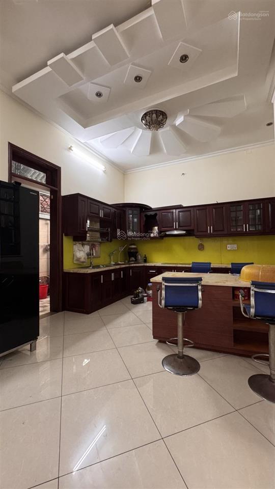 Bán biệt thự khu tên lửa 200m2 , 6 pn , đường 20m chỉ 23 tỷ