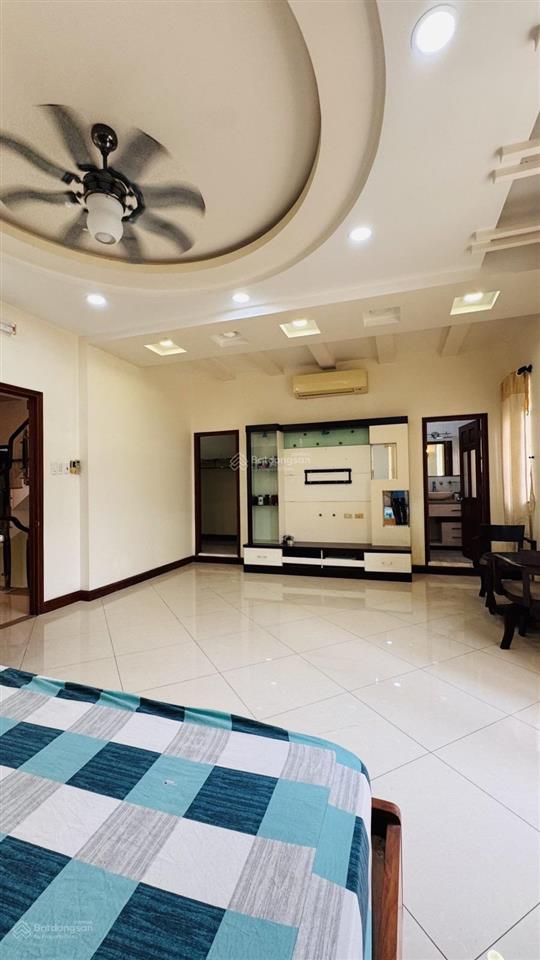Bán biệt thự khu tên lửa 200m2 , 6 pn , đường 20m chỉ 23 tỷ