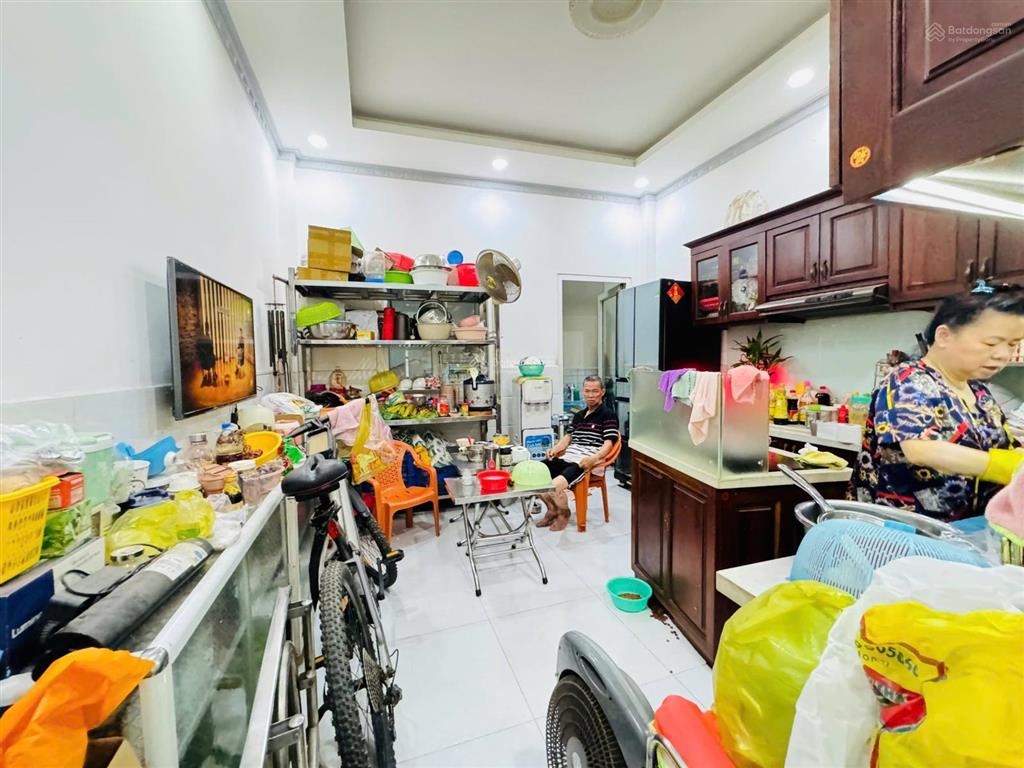 Bán nhà mặt tiền đường bùi điền, phường 5, quận 8, 5 lầu, 5pn chỉ 11 tỷ