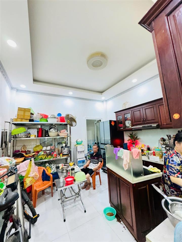 Bán nhà mặt tiền đường bùi điền, phường 5, quận 8, 5 lầu, 5pn chỉ 11 tỷ