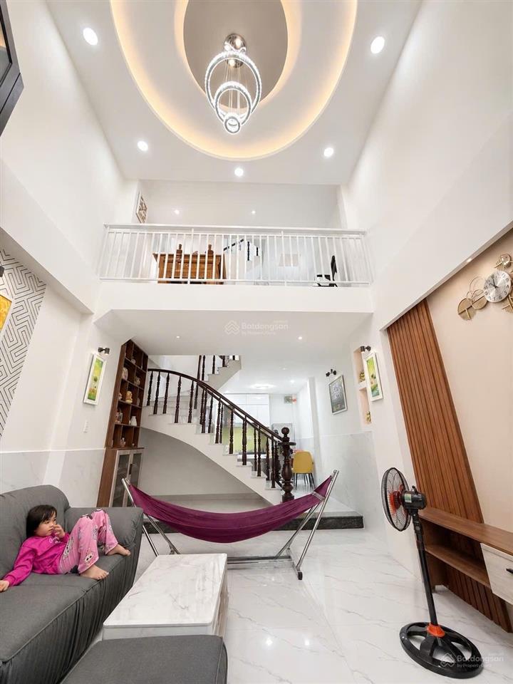 Bán nhà đường mai hắc đế , phường 15 quận 8, 4 lầu , 3pn chỉ 4,98 tỷ